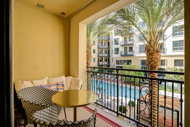 Building Photo - Bolsa Row Apartments