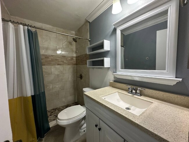 Building Photo - 106 Coralwood Cir