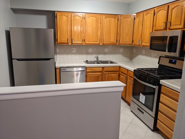 Foto del edificio - 2714 Island Ave