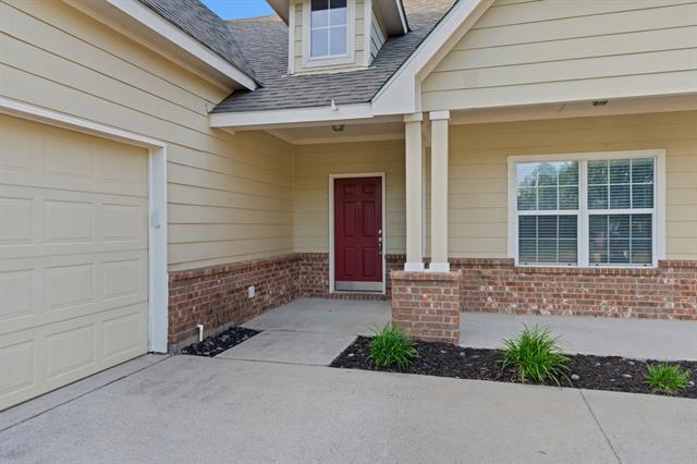 Building Photo - 9216 Water Tree Dr