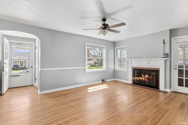 Building Photo - 1730 Clover Ln