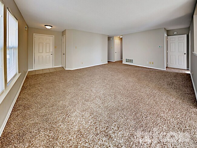 Building Photo - 7687 Mistflower Ln