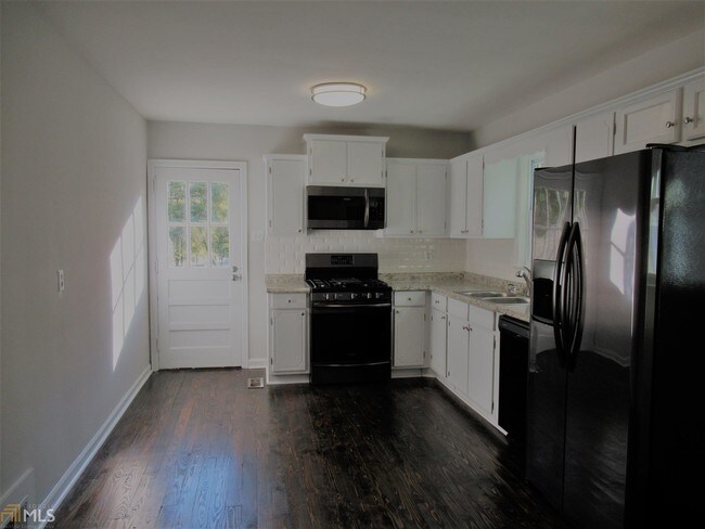 Foto del edificio - 3230 Old Jonesboro Rd