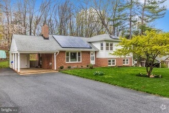 Building Photo - 6510 Panorama Dr