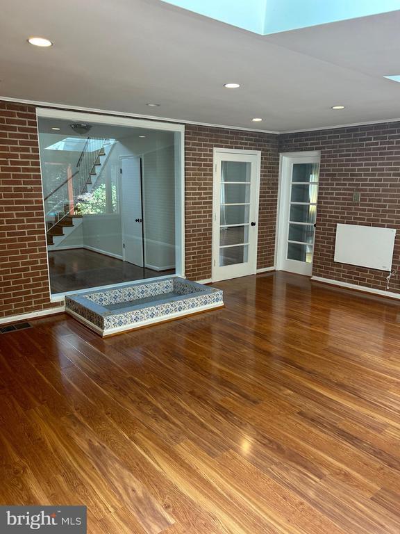 Foto del edificio - 1630 Maddux Ln