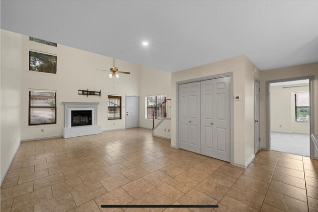 Building Photo - 125 Pleasant Grove Ln
