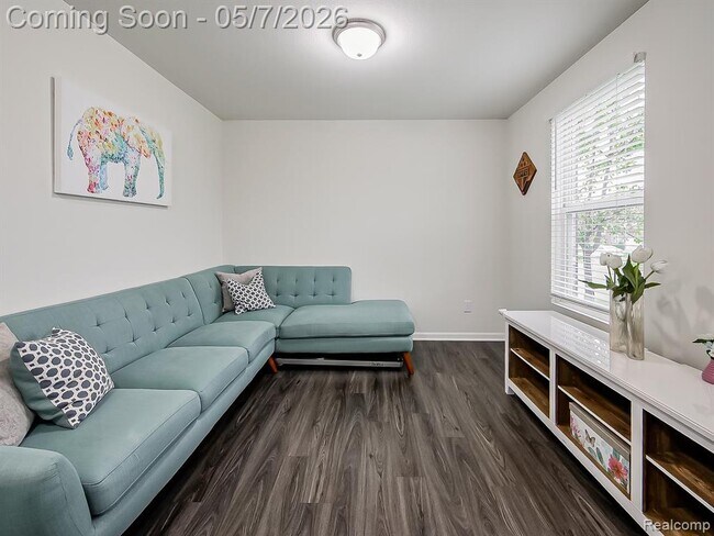 Foto del edificio - 8640 Quincy Dr