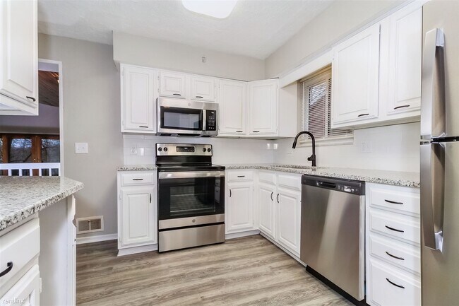 Building Photo - 3 br, 2 bath House - 798 Serben Dr