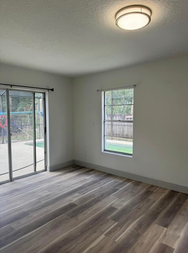 Building Photo - 7607 High Meadow Cir