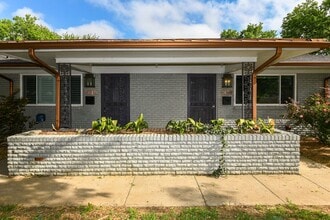 Building Photo - 4406 Granbury Rd