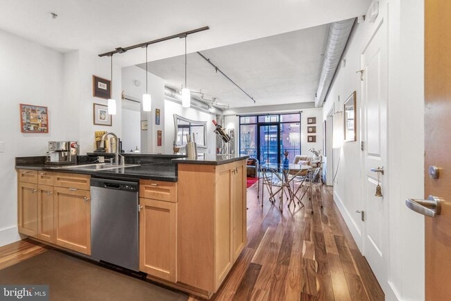 Building Photo - 1440 Church St NW