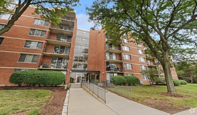 Oak Brook Gardens Apartments