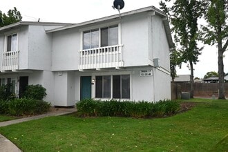 Building Photo - 62 Omaha Ct