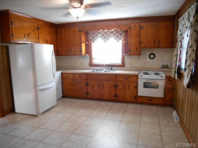 Foto del edificio - 12450 Mt Hermon Rd