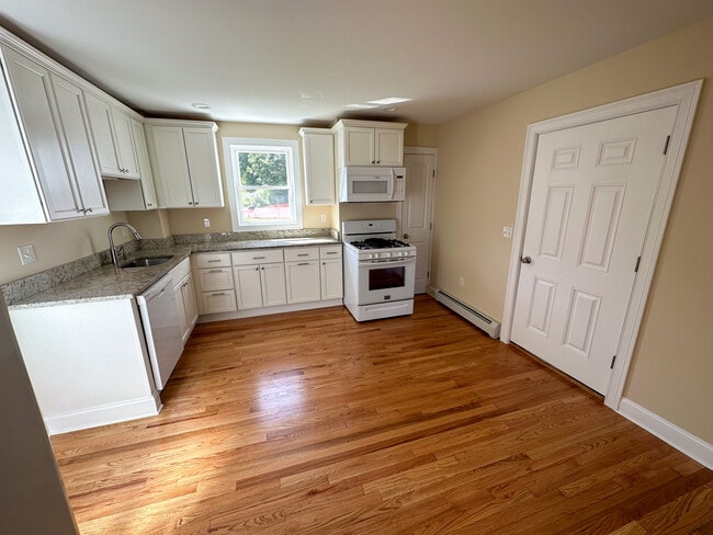 Kitchen - 13 Aubin St