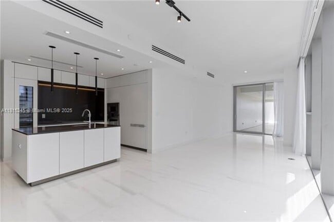 Foto del edificio - 300 Biscayne Blvd Way
