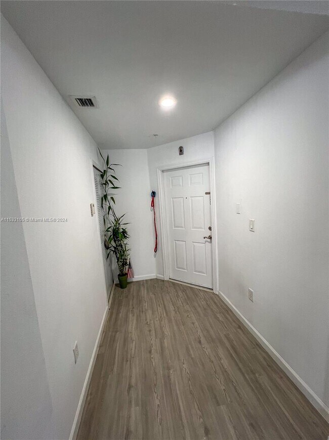 Building Photo - 11503 NW 89th St