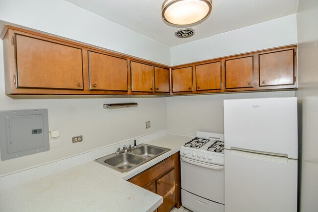 Foto del edificio - 665 W Wrightwood Ave