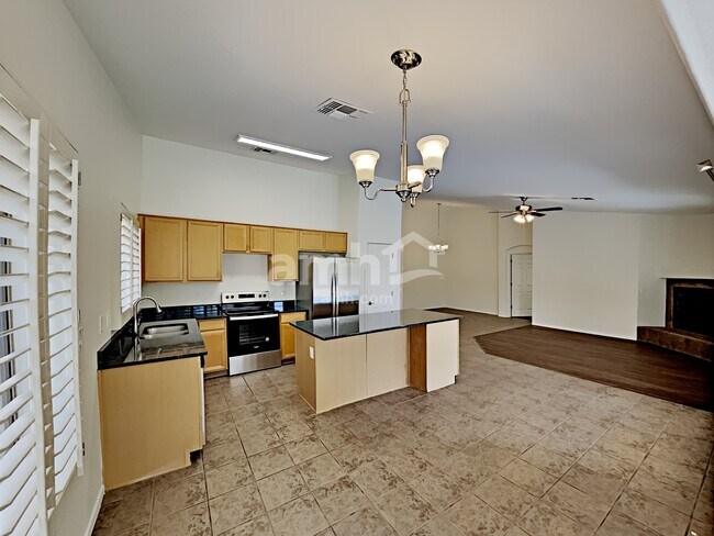 Building Photo - 12729 W Earll Dr