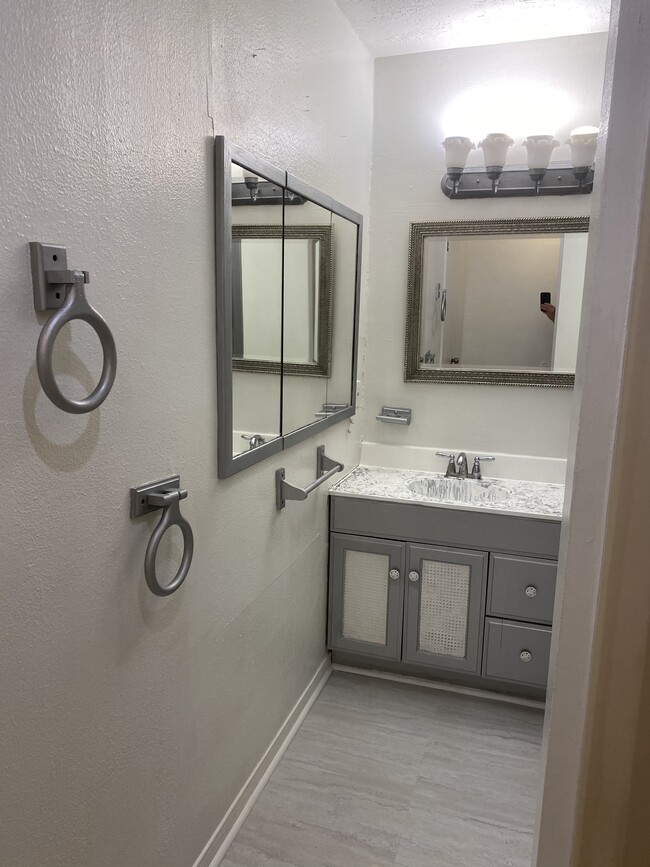 Foto del edificio - 7938 Hammerly Blvd