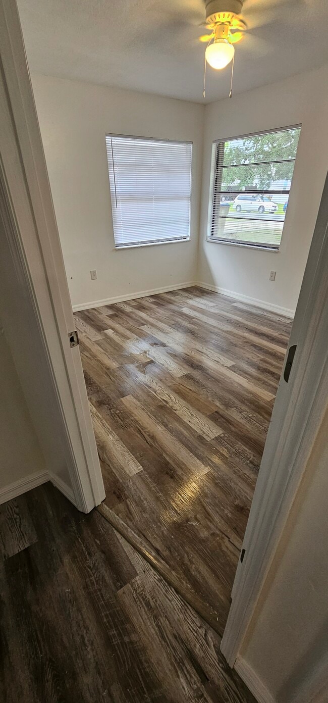 primary room - 277 Cobalt Dr