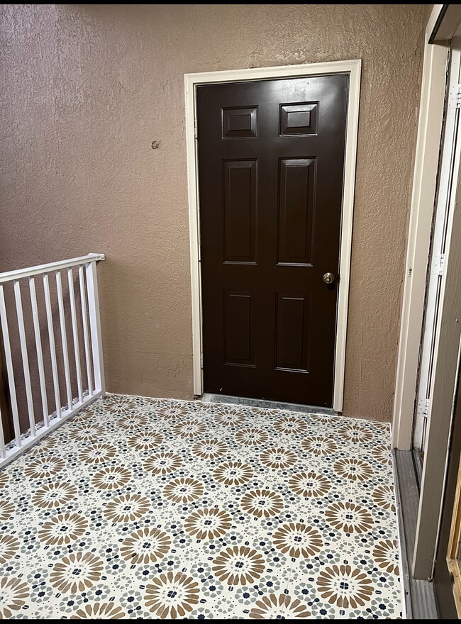 Building Photo - 14226 Fredricksburg Dr