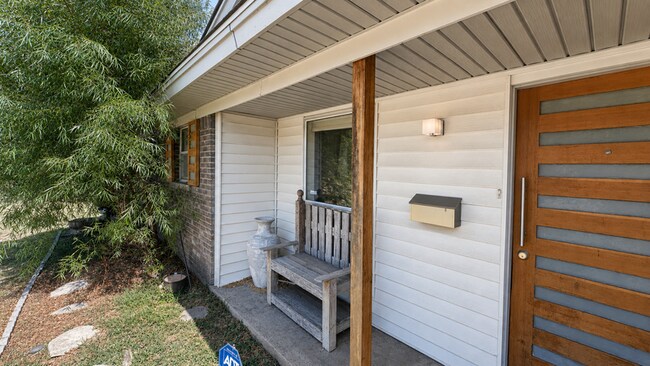 Foto del edificio - 1300 Timberlake Cir