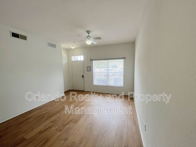 Building Photo - 2606 Lodi Cir