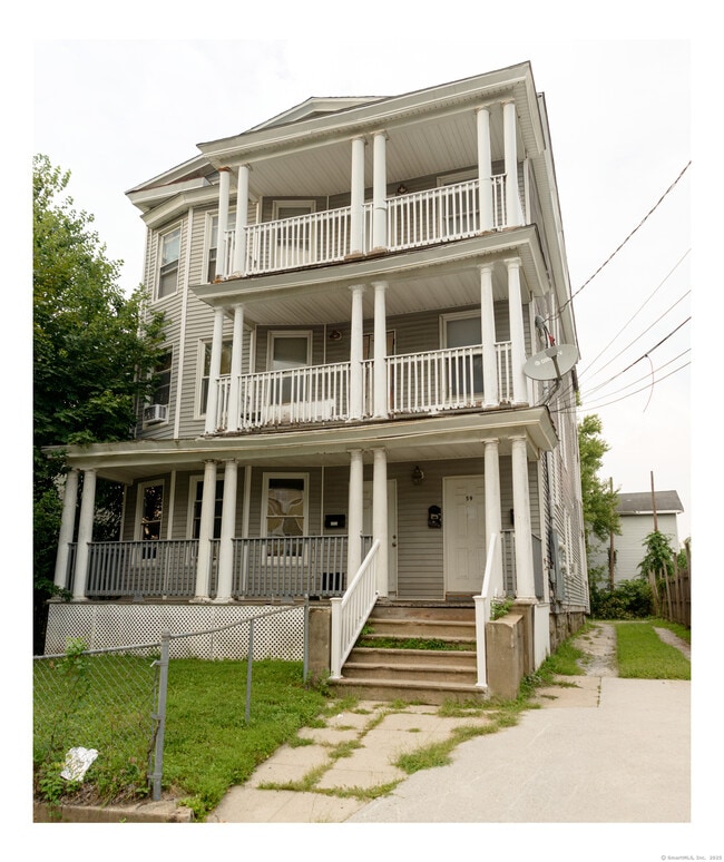 Building Photo - 59 Ward St
