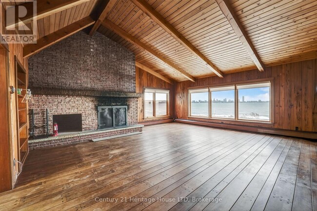 Building Photo - 500 Lakeshore Rd