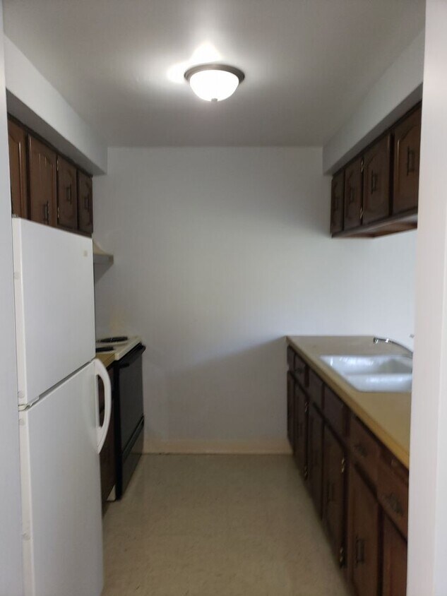 Primary Photo - 368 Oak Manor St NE
