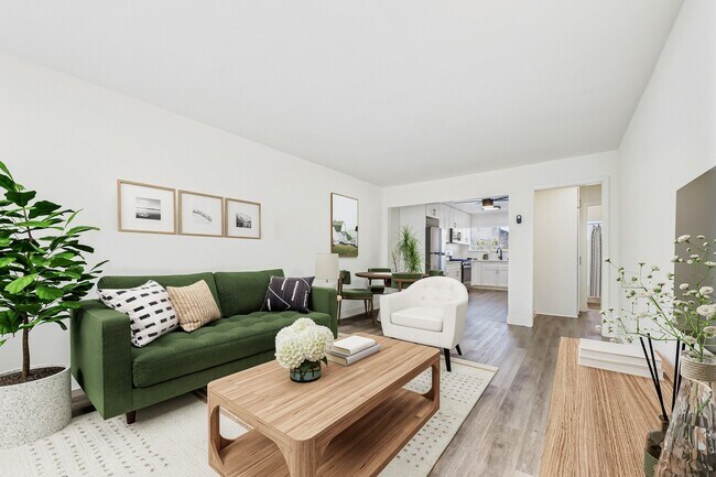 Building Photo - Reseda Apartments