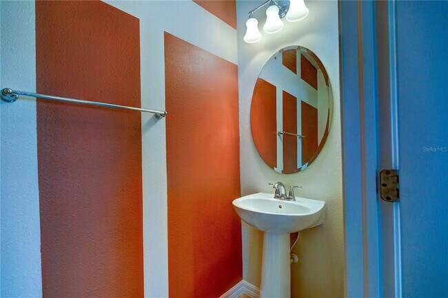 Foto del edificio - 4836 Chatterton Way