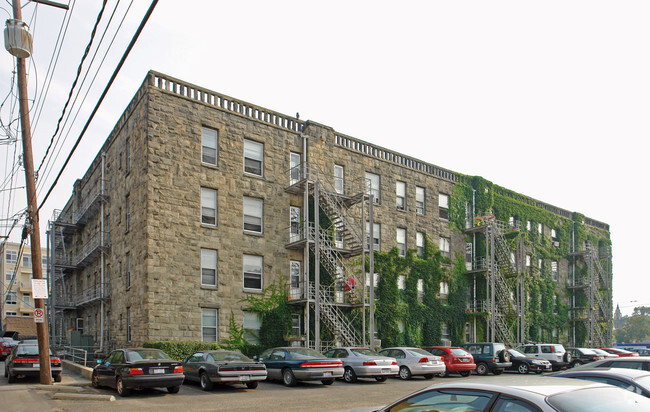 Building Photo - Greystone Court