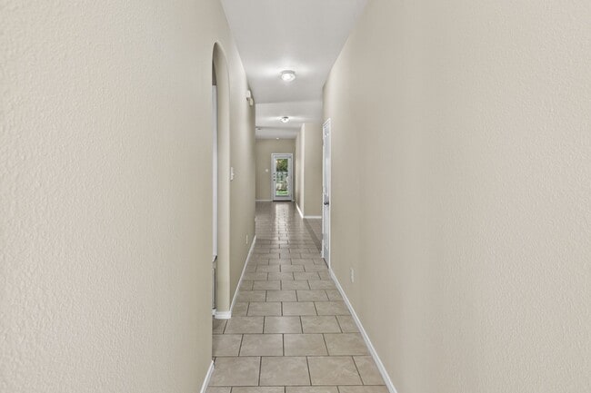Building Photo - Well-Maintained 3-Bedroom Home – Ideal for...
