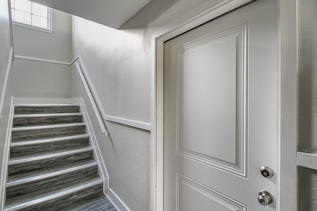 Building Photo - Wilshire Apartments (Wilshire 23 LLC)