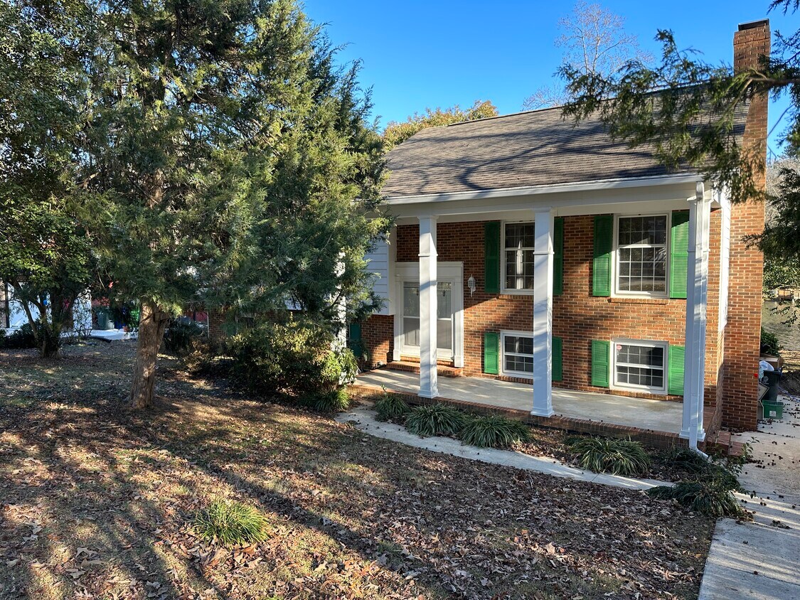 Primary Photo - 4424 Ryegate Dr