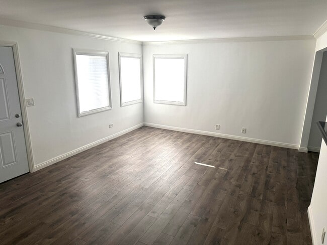 Foto del edificio - 404 Illinois St