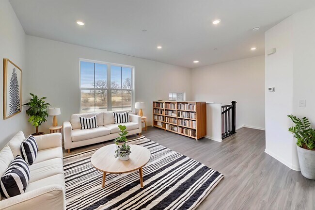 Sala de estar - 12306 Tinsley St