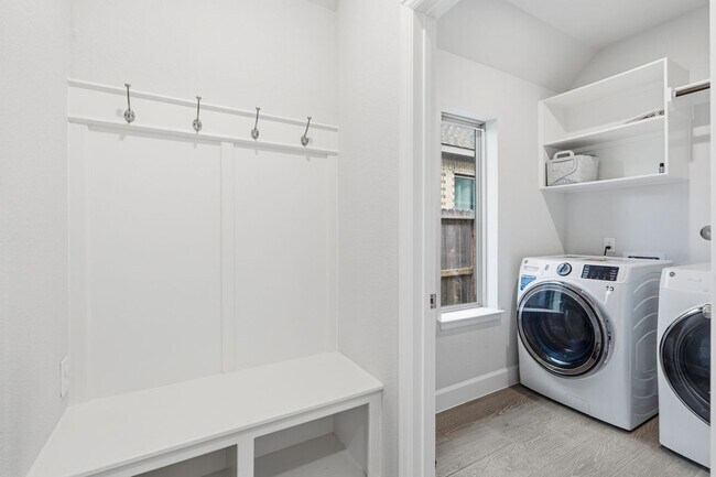 Foto del edificio - 29427 Mesquite Oaks Dr