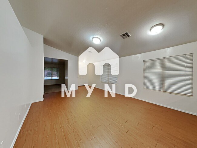 Building Photo - 16511 W Post Dr