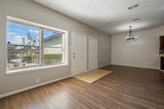 Building Photo - 7120 Deer Creek Ct