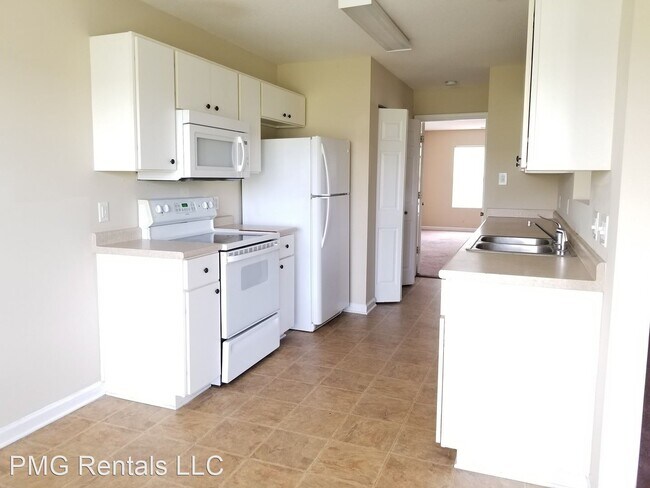 Building Photo - 4 br, 3 bath House - 5039 Scotch Pine - 1