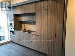 Building Photo - 955 Bay St.