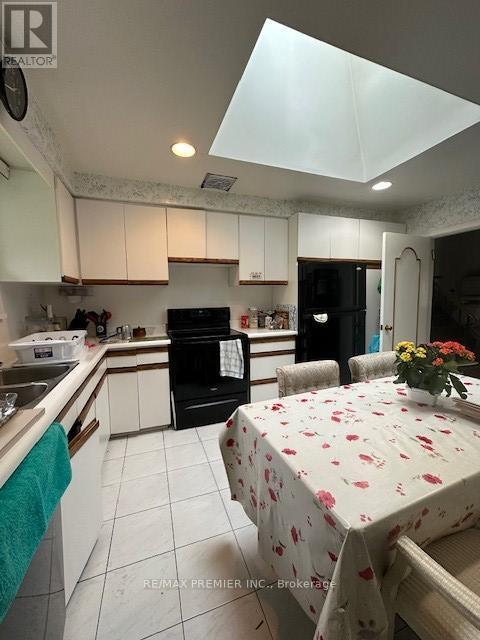 Photo du bâtiment - 55 Overbrook Pl