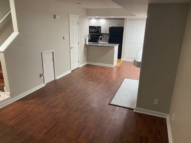 Main Floor - 8701 Huron St