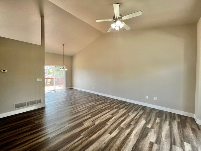 Foto del edificio - Beautifully updated home in SE Loveland