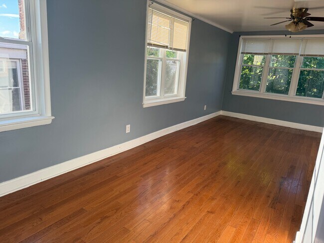 Building Photo - 101 Galveston Pl SW