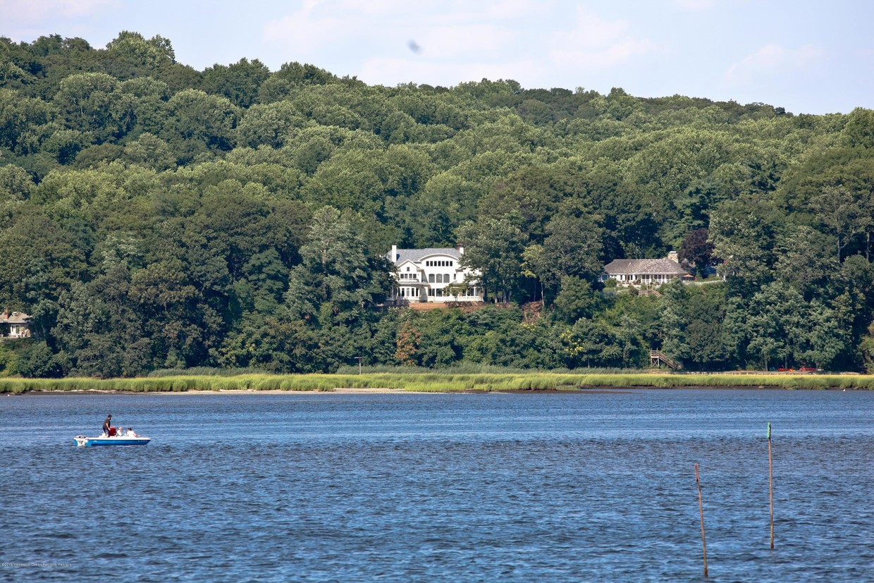Foto principal - 77 Wigwam Rd