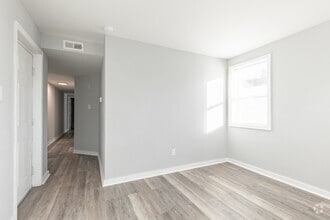 2BR, 1BA - Park Northside Apartments